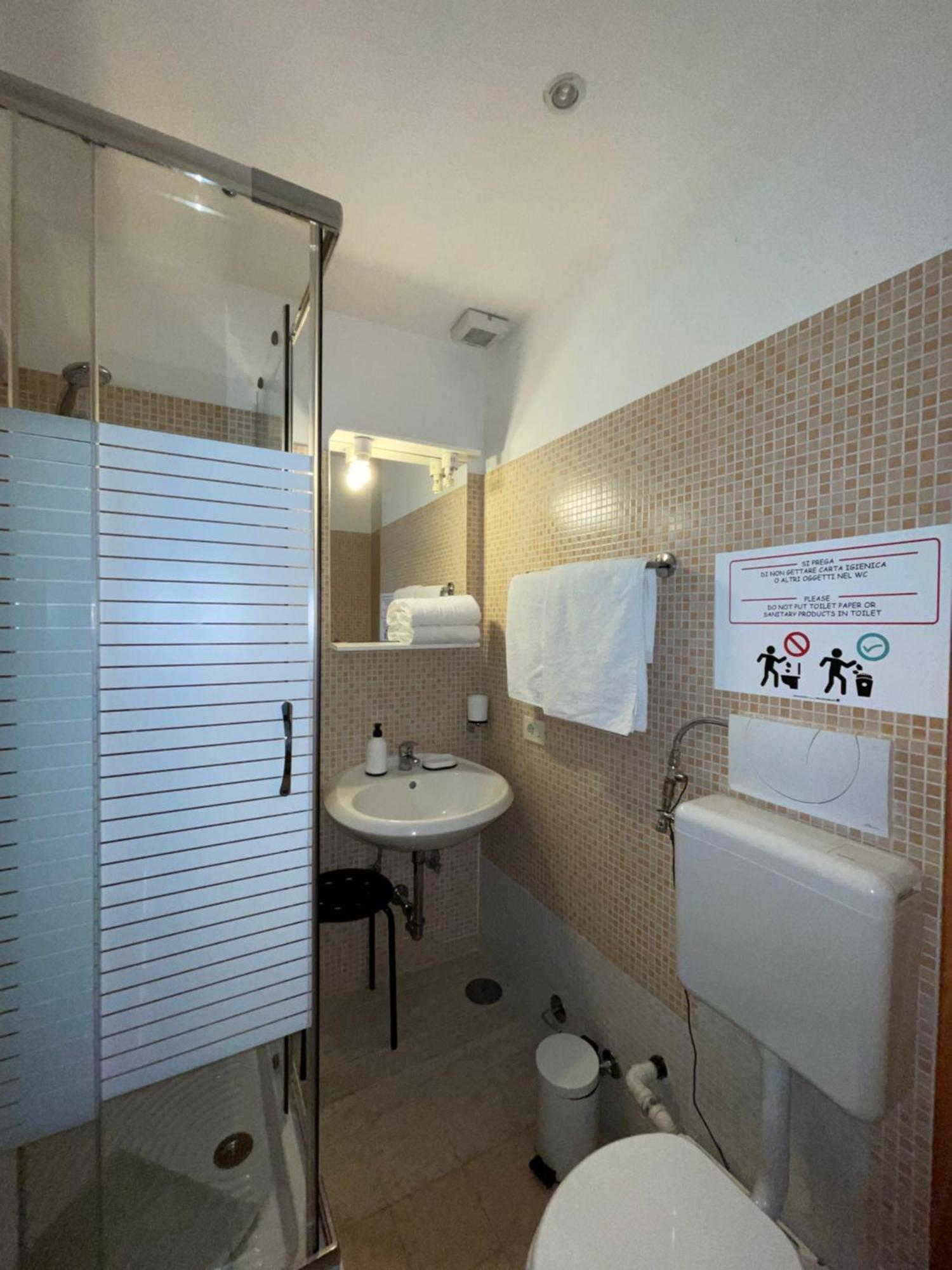 Guest House Meret ローマ エクステリア 写真