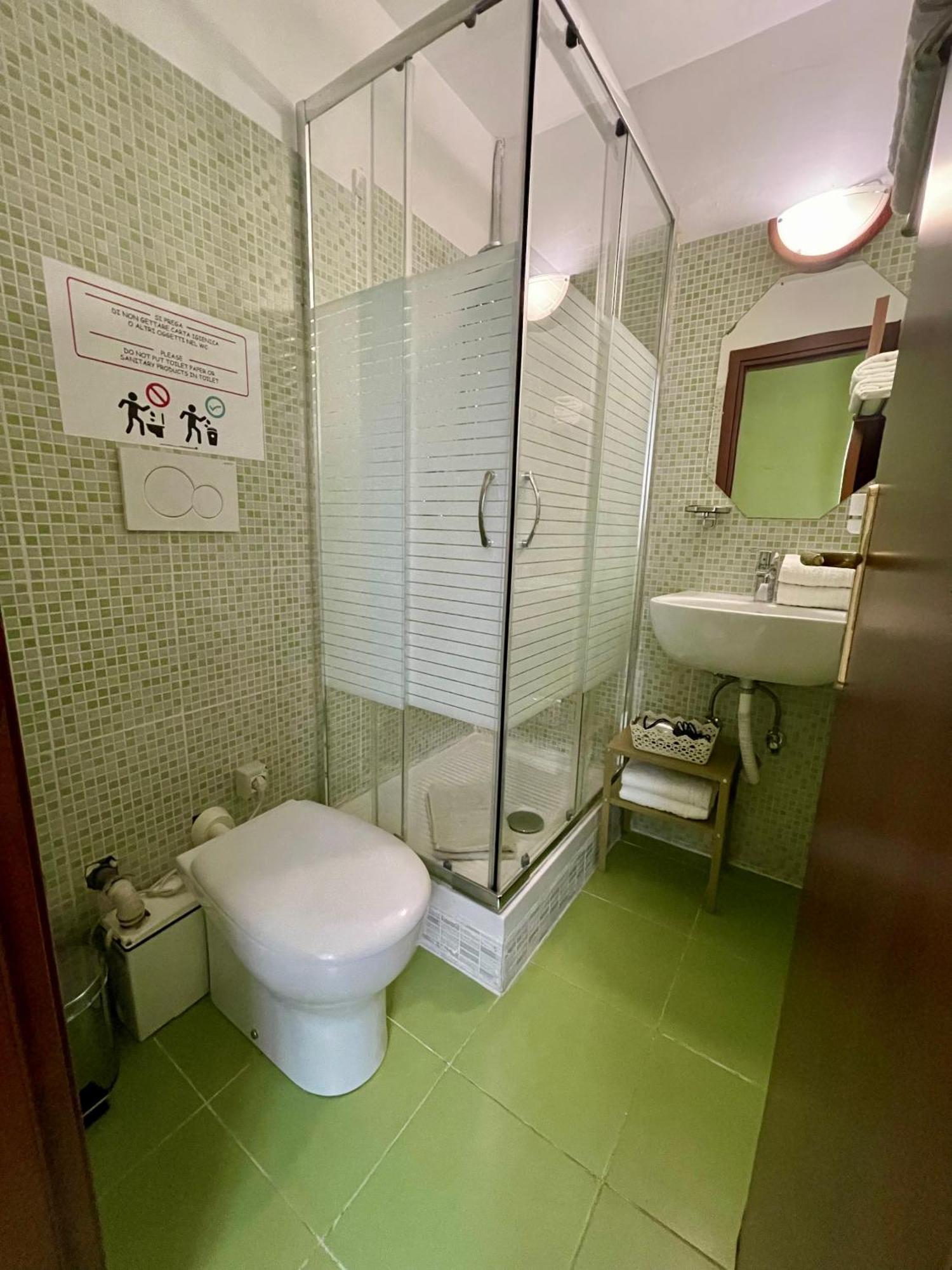 Guest House Meret ローマ エクステリア 写真
