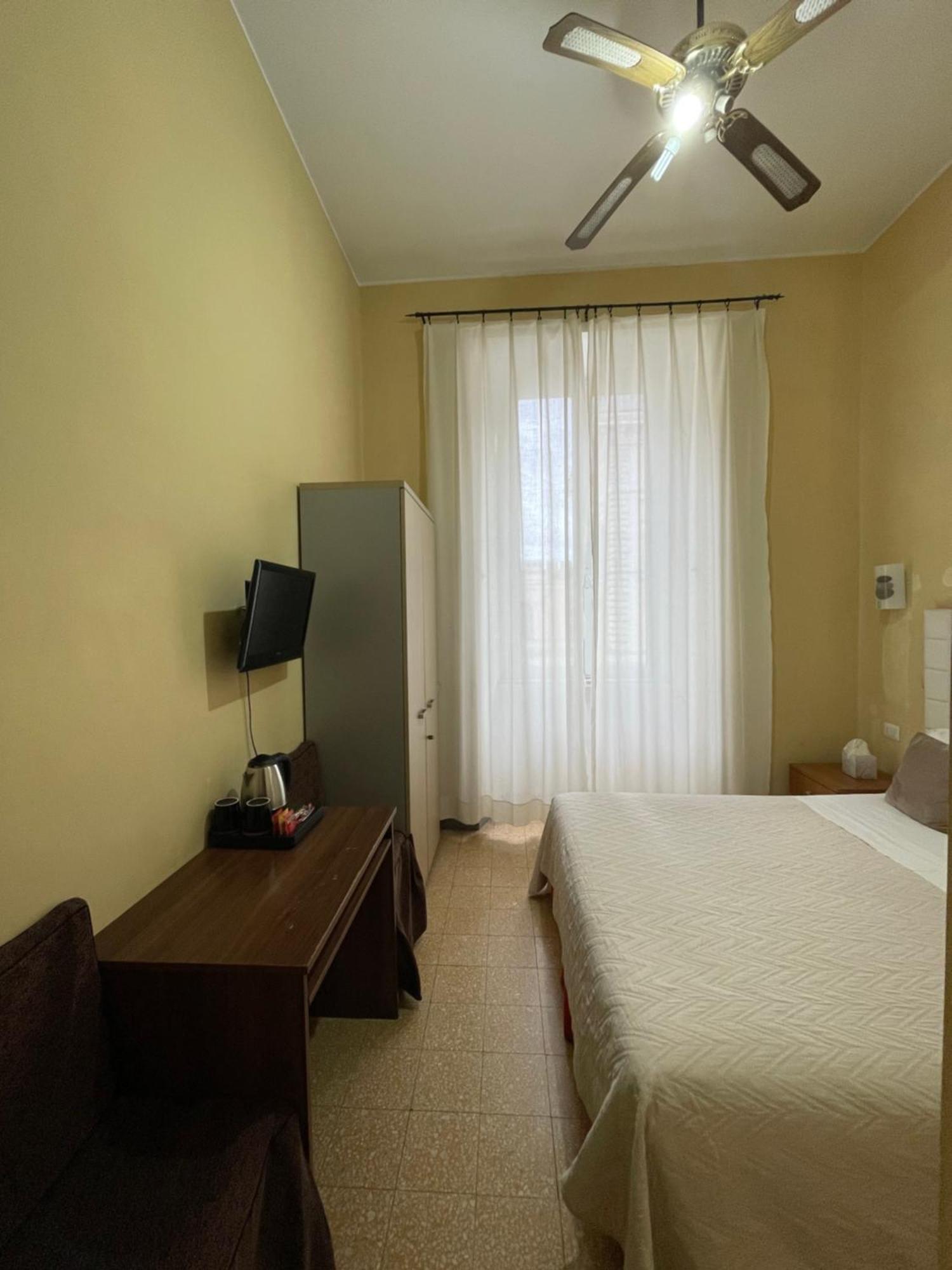 Guest House Meret ローマ エクステリア 写真